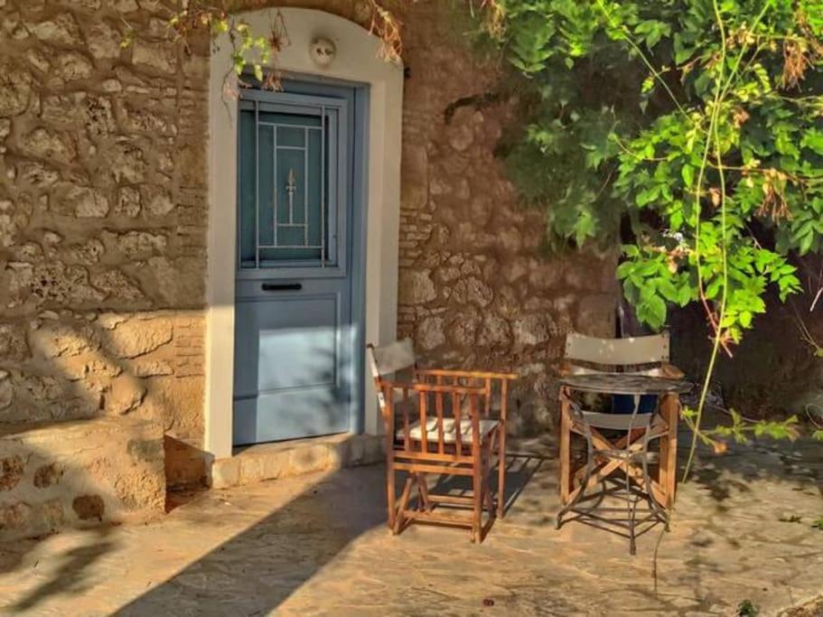 Στούντιο Σε Πέτρινο Σπίτι, Κοντά Σε Παραλία Apartment Kyparissia Ngoại thất bức ảnh