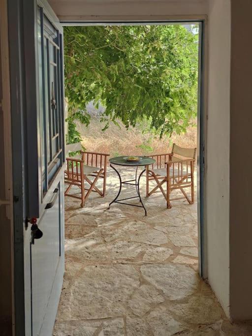 Στούντιο Σε Πέτρινο Σπίτι, Κοντά Σε Παραλία Apartment Kyparissia Ngoại thất bức ảnh